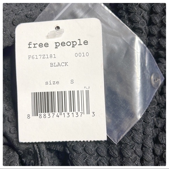 💕NWT Free People LBD key hole in back💕 - Picture 5 of 10